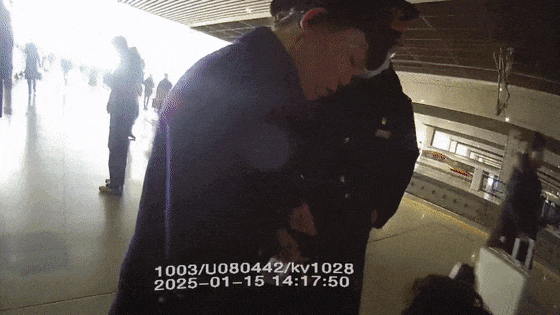 车开了，孩子没下来！