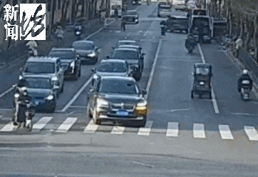 事发上海街头！民警霸气喊话5遍！这一幕太解气