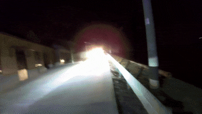 酒驾躲墙根?男子:交警就看不到我了 ! 酒驾躲墙根?男子:交警就看不到我了 !