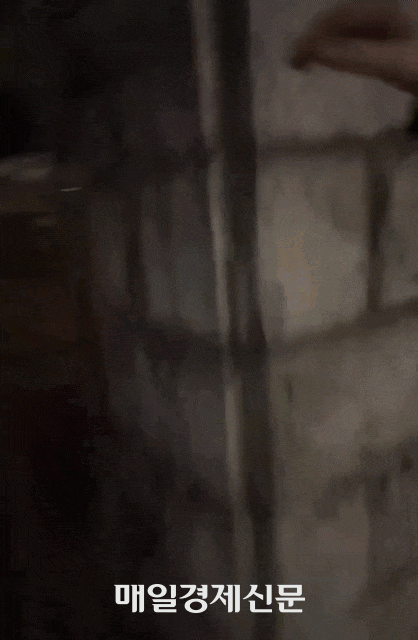 曾直播翻墙进国会的李在明,被控两年监禁 曾直播翻墙进国会的李在明,被控两年监禁