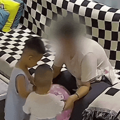 2人家中做气球,北京警方:刑拘! 2人家中做气球,北京警方:刑拘!