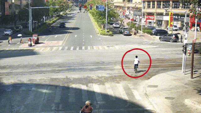 学生看过来,记住这些交通安全知识点! 学生看过来,记住这些交通安全知识点!