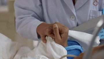 一张来自ICU里的纸条,让无数网友泪崩…… 一张来自ICU里的纸条,让无数网友泪崩……