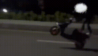 事发广州！小车超速至170km/h时遇逆行“电鸡”，结果……