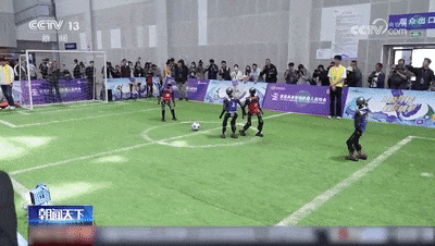 国内首届！当导游、做咖啡……机器人版“武林大会”各展“身手”