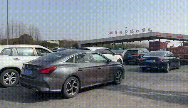 今天下午起,车流量将开始逐渐增多!警方预警:上海市区⇌崇明又要堵!出行指南→ 今天下午起,车流量将开始逐渐增多!警方预警:上海市区⇌崇明又要堵!出行指南→