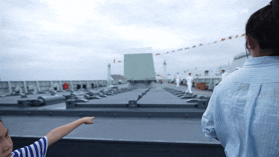 “你们数过真能发射一万发吗?”萌娃灵魂发问,官方猝不及防! “你们数过真能发射一万发吗?”萌娃灵魂发问,官方猝不及防!