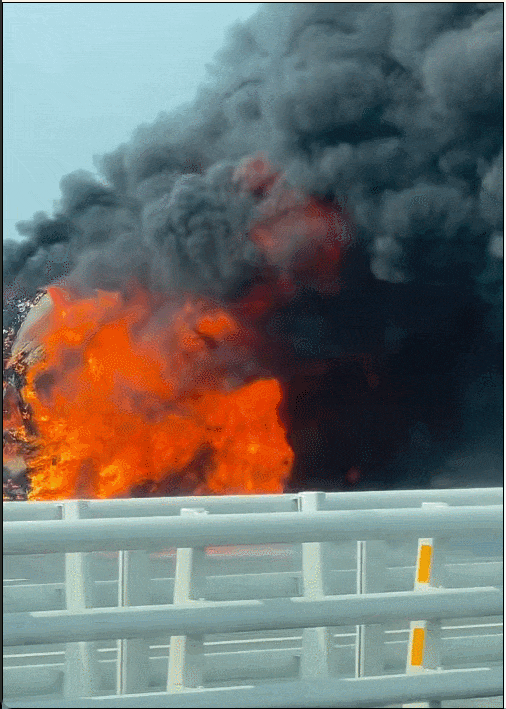 突发：深中通道一货车起火，官方通报