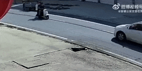 骑车闯灯不戴盔,12岁少年“砰”一声…... 骑车闯灯不戴盔,12岁少年“砰”一声…...