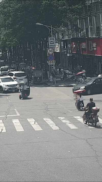 事发湖北街头，他们被拍下！