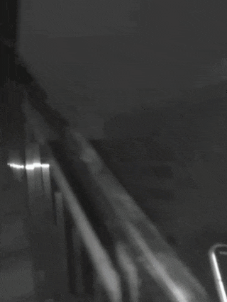 电梯“罢工”困人,民警救援实录~ 电梯“罢工”困人,民警救援实录~