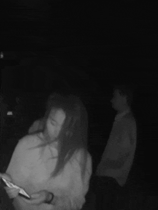 电梯“罢工”困人,民警救援实录~ 电梯“罢工”困人,民警救援实录~