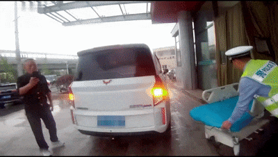 18分钟！交警开启“狂飙”模式…