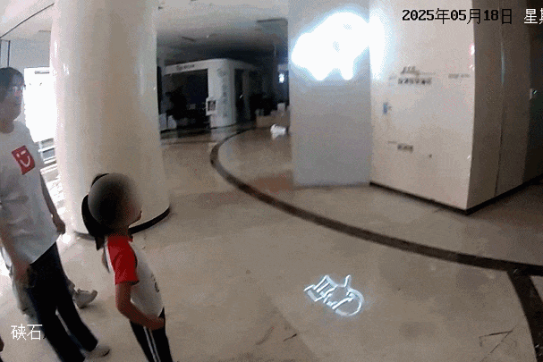 海宁一民警打电话:“你女儿在我手上… ” 家长:“那我就放心了” 海宁一民警打电话:“你女儿在我手上… ” 家长:“那我就放心了”