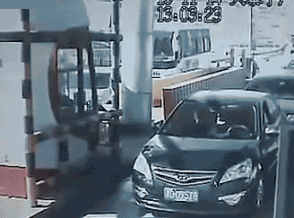 超载？超危险！“百吨王” 你以为拉的是货，其实是“定时炸弹”！