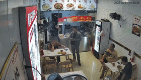民警吃馄饨识破骗局，为小店挽回30余万元