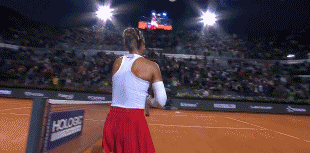 郑钦文憾负萨巴伦卡 郑钦文憾负萨巴伦卡