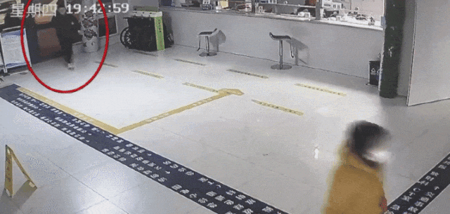 境外诈骗电话伪装成“医院座机”?有人日结千元高薪成电诈帮凶 境外诈骗电话伪装成“医院座机”?有人日结千元高薪成电诈帮凶