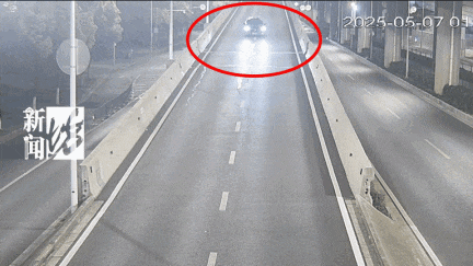 事发上海高架,小轿车逆行同时竟还"S走位"!交警"咆哮"狂追 事发上海高架,小轿车逆行同时竟还"S走位"!交警"咆哮"狂追