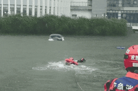 网约车坠湖,乘客上岸后急喊“我还要面试”!汽车落水如何自救? 网约车坠湖,乘客上岸后急喊“我还要面试”!汽车落水如何自救?