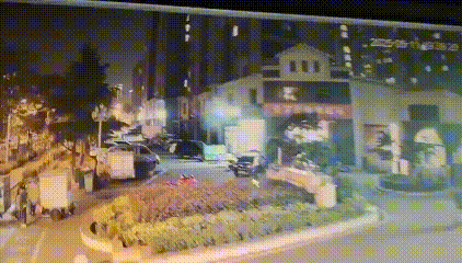 乌龙骑错车！超市门口同款电动车被误骑，民警7小时跨区追回：钥匙不拔惹的祸