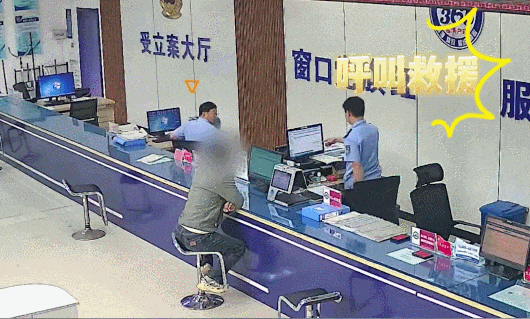 一向聪明的徒弟突然变“笨”？师父疑惑地走过来……