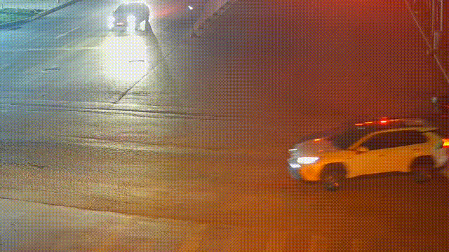 后怕！一男子盗走7个井盖