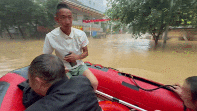 贵州榕江遭30年一遇洪水 已转移救出84人 贵州榕江遭30年一遇洪水 已转移救出84人