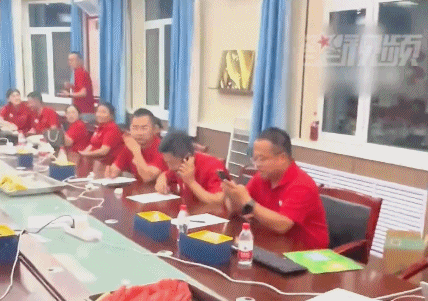高考查分时有多激动？一起感受溢出屏幕的喜悦
