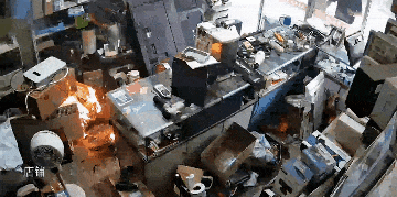 修理铺内发生火灾，监控指证“纵火犯”！