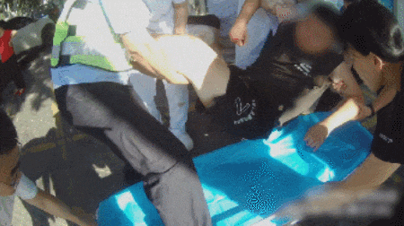 事发河北街头！男子倒地抽搐，他们冲了上去……