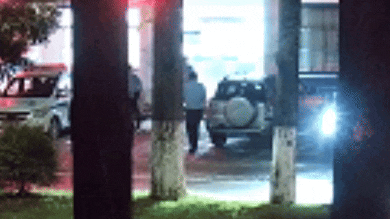 心疼!辅警瞿伟杰晕倒在派出所门口…… 心疼!辅警瞿伟杰晕倒在派出所门口……