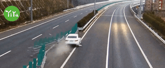 高速公路上的这个“特殊栏杆”,你知道它的正确使用方式吗? 高速公路上的这个“特殊栏杆”,你知道它的正确使用方式吗?