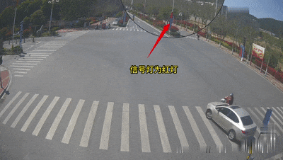 如此左转,把六旬老人撞了… 如此左转,把六旬老人撞了…