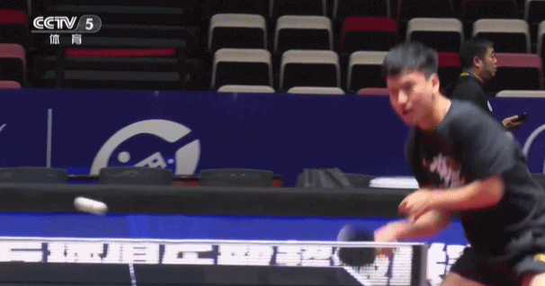 樊振东王楚钦热身后开心击掌！乒超联赛第二阶段今日开打