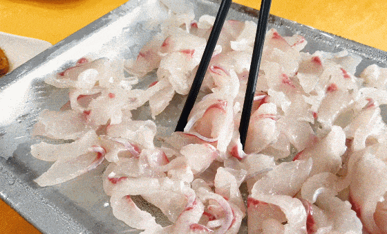 当心!女子体内取出20厘米活虫,只因总吃一道美食…… 当心!女子体内取出20厘米活虫,只因总吃一道美食……