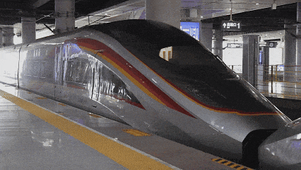 坐“加长版”高铁,认准标志少跑路! 坐“加长版”高铁,认准标志少跑路!