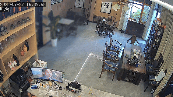 休假辅警“偶遇”可疑三人组,一句话让他识破“洗钱”骗局! 休假辅警“偶遇”可疑三人组,一句话让他识破“洗钱”骗局!