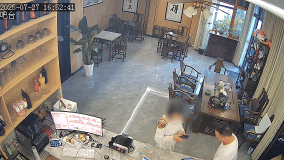 休假辅警“偶遇”可疑三人组,一句话让他识破“洗钱”骗局! 休假辅警“偶遇”可疑三人组,一句话让他识破“洗钱”骗局!