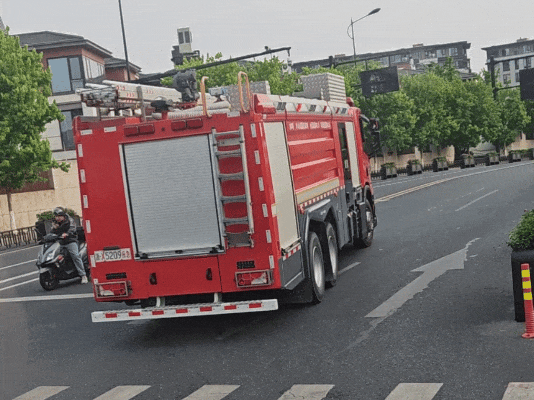 麻将自动“糊”了！主人却笑不出来