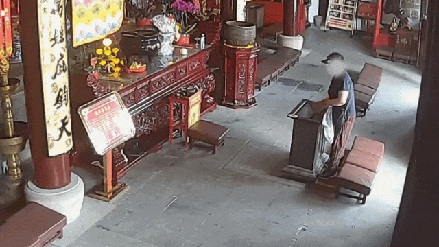 反向“功德无量” 反向“功德无量”