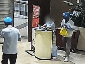 外卖员取餐后摸前台女孩脸？警方：出于玩闹，道歉后已获谅解