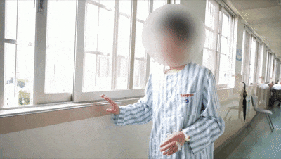 男子吃外卖后上吐下泻险瘫痪！就医发现患“怪病”，手像戴了手套……