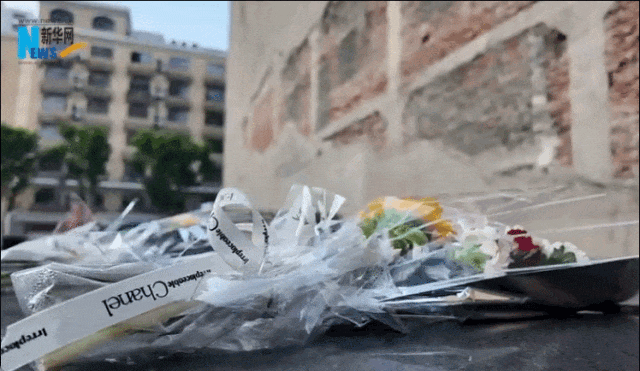 那些孔洞，就像历史的伤口