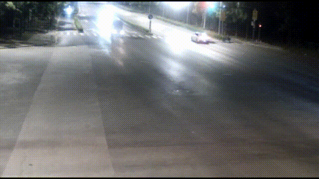 胆真大！男子因醉驾被吊销驾照，竟无证开报废车送快递！