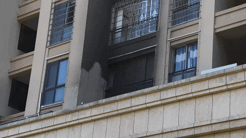 一小区凌晨发生火灾！电动自行车这些地方真的不能停