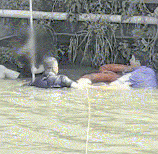 危急时刻一跃而下！俞涛，你太帅了！