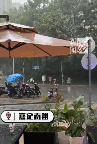 上海今天太魔幻！台风有消息了！有人被冰雹砸了脸？风雨中闪现帅气小哥