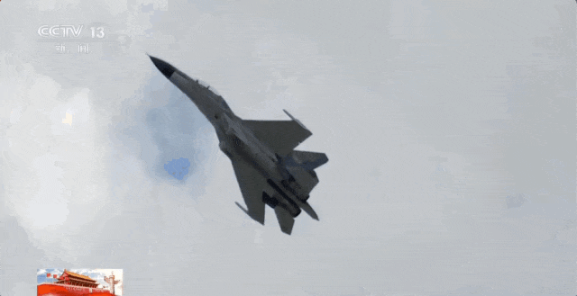 “没有短板”的完美战鹰！歼-16机库独家探访→