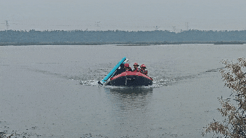 河心，他成了自己的“浮标”！3个致命错误